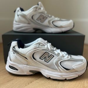 NEW New Balance MR530 Sneakers Women's size 10.5/Mens size 9